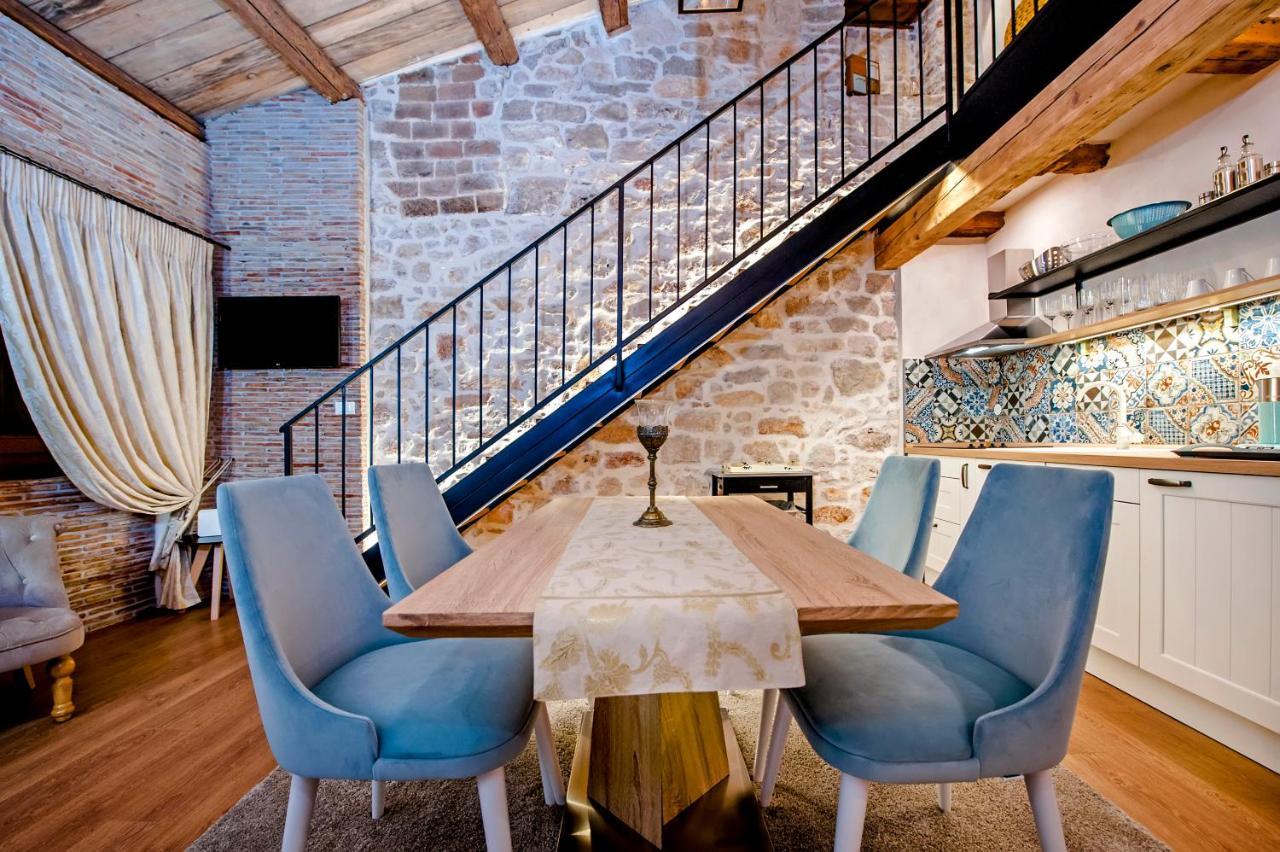 Apartments Casa De Amicis Rovinj Bagian luar foto