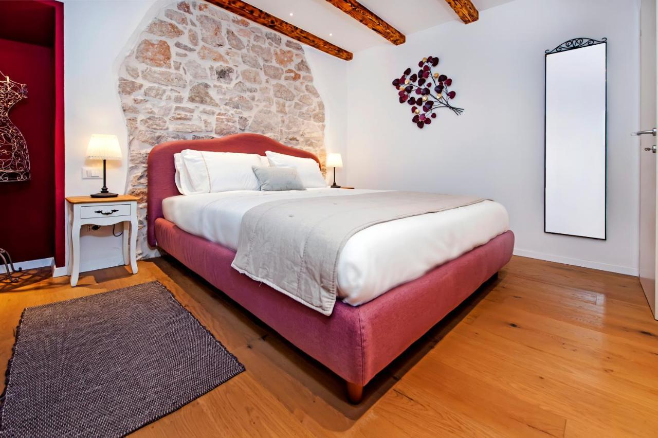 Apartments Casa De Amicis Rovinj Bagian luar foto