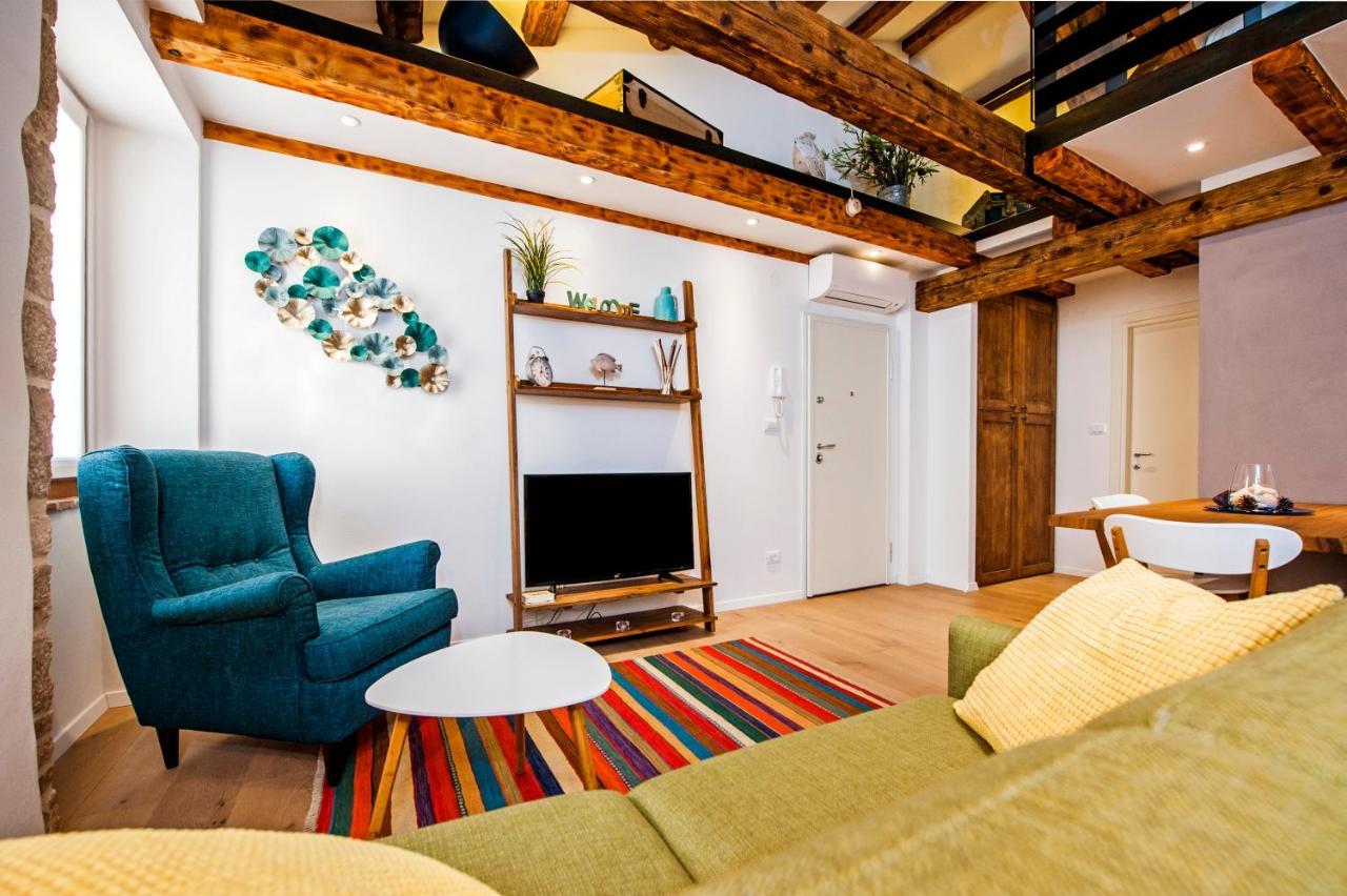 Apartments Casa De Amicis Rovinj Bagian luar foto