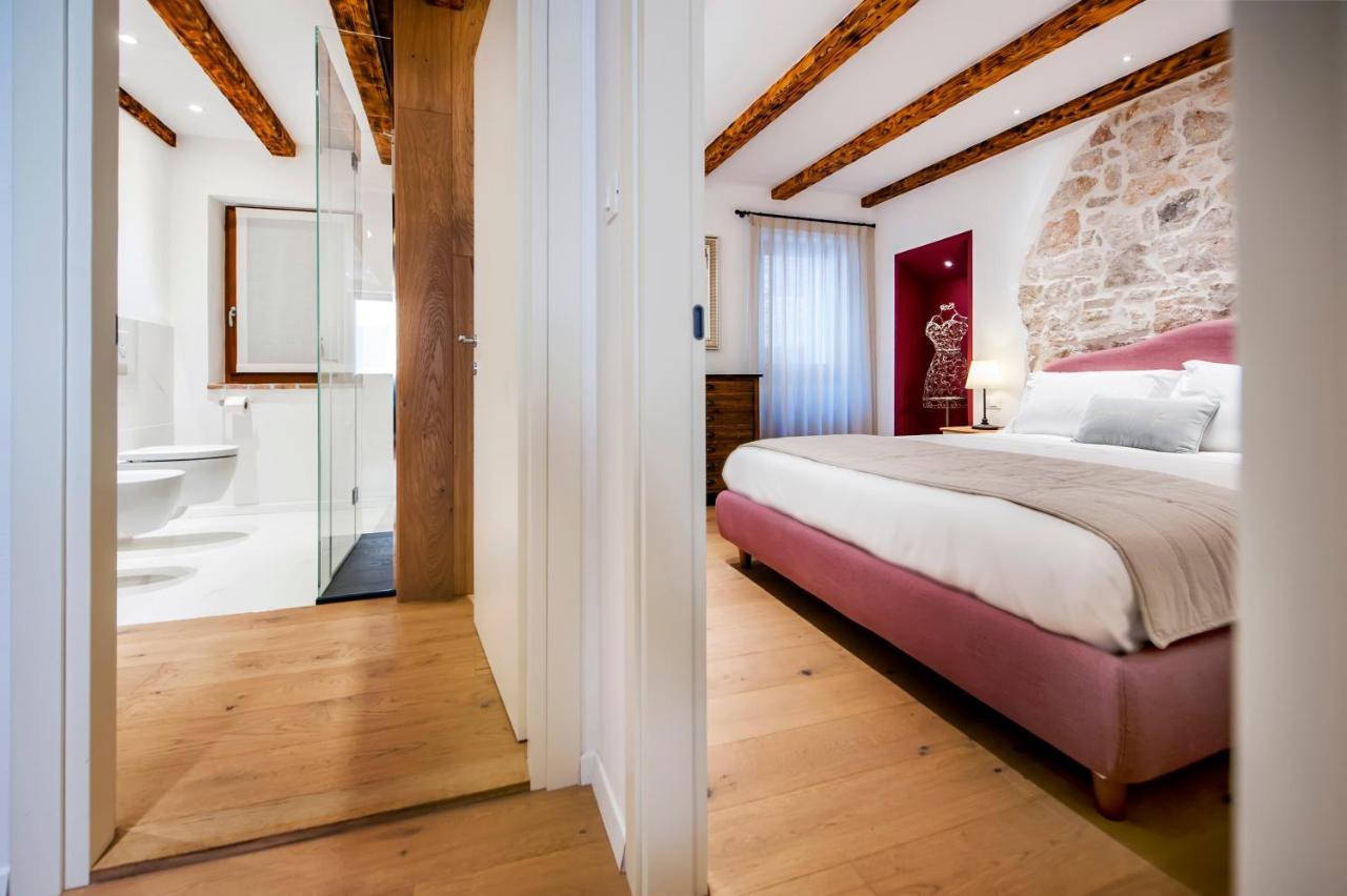 Apartments Casa De Amicis Rovinj Bagian luar foto