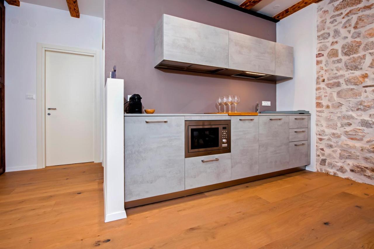 Apartments Casa De Amicis Rovinj Bagian luar foto